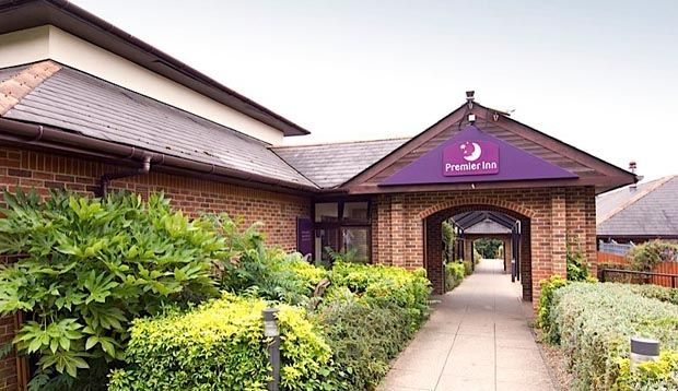 Premier Inn High Wycombe/Beaconsfield Exterior foto